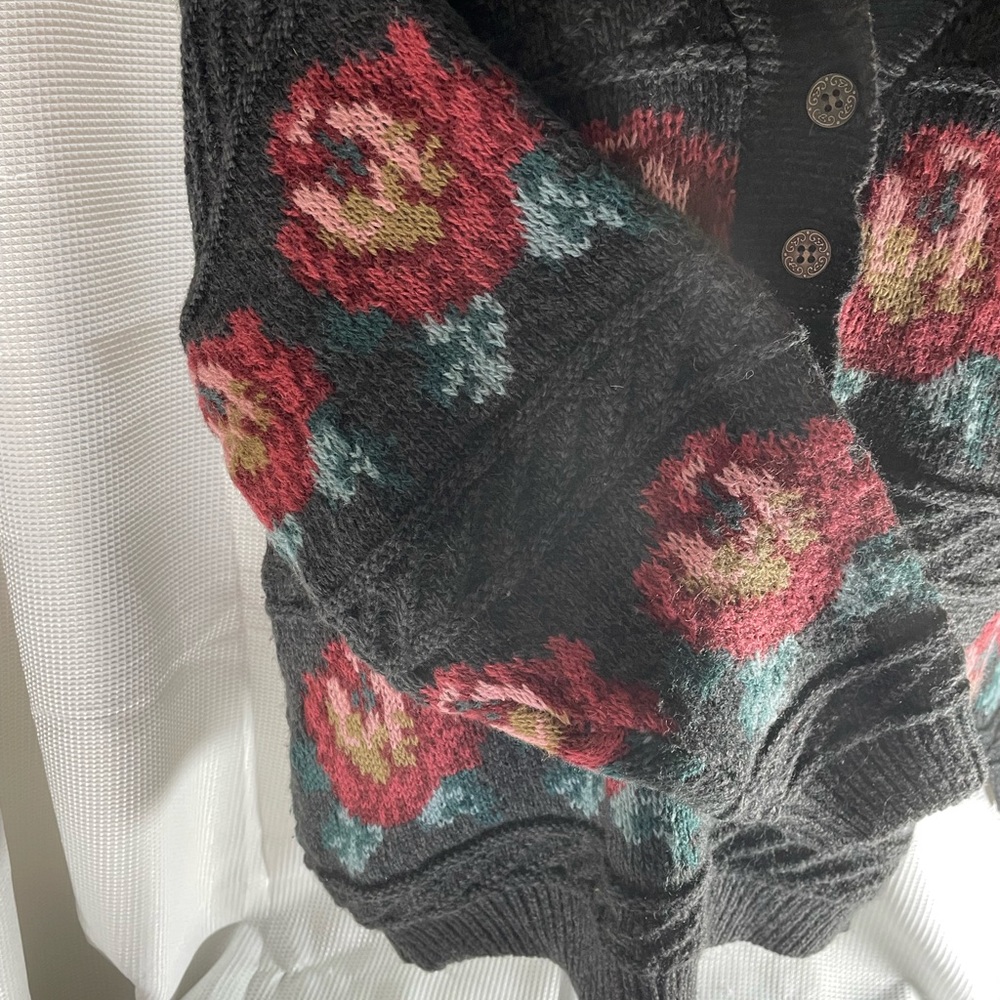 Eddie Bauer sweater black and multicolored floral print - Picture 5 of 9
